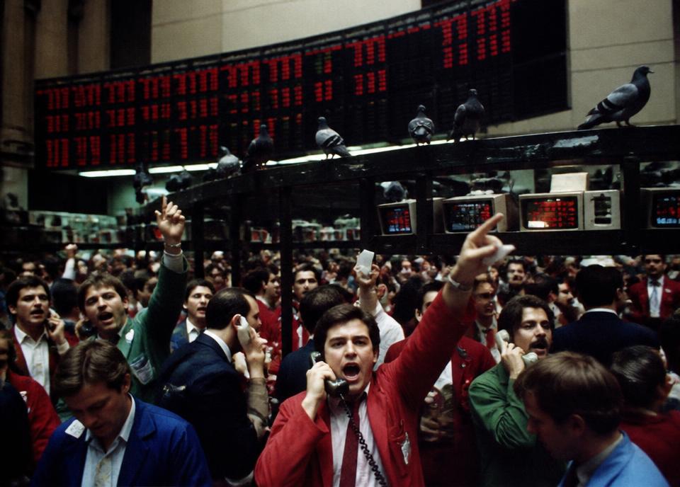 Archival interpretation of Black Monday, with pigeons observing the financial event